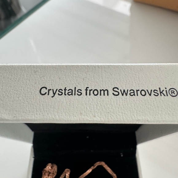 TAURUS Zodiac Rose gold plated necklace with Crystals from Swarovski - Picture 2 of 4